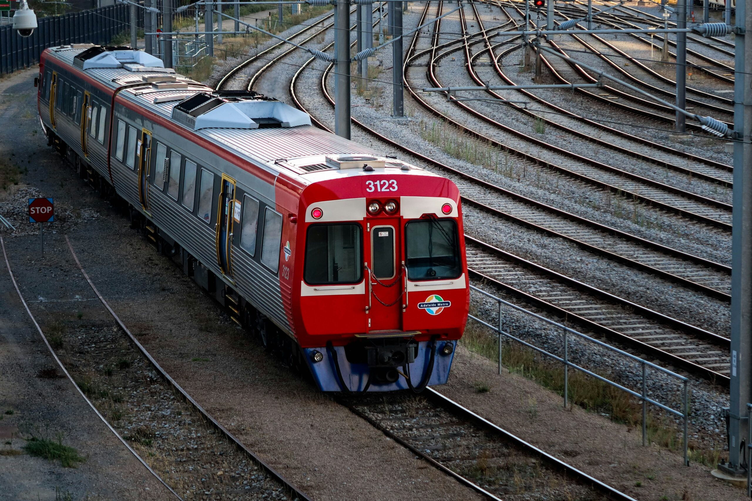 1click XUoL4RLlmBE unsplash scaled - 電車・鉄道とは？分類・歴史・構造・CAD活用術をプロが解説！