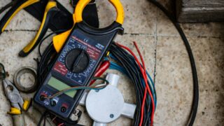 hobi industri NLBJ2I0lNr4 unsplash 320x180 - 単線結線図とは？CAD活用・管理徹底ガイド大全解説集編完全版