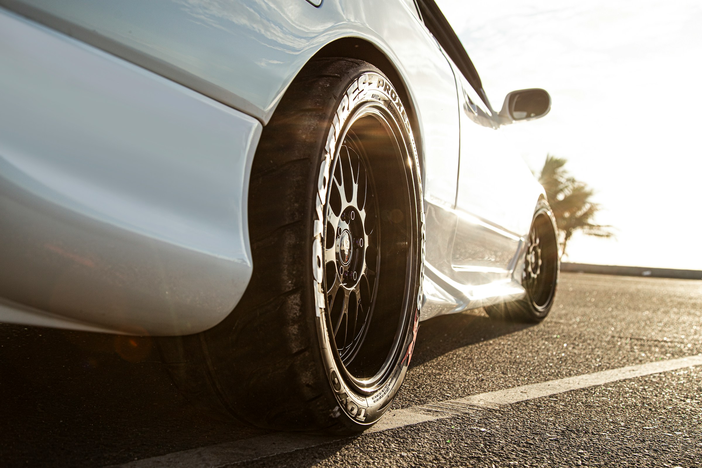 velito QJtUT8qLuZg unsplash - エクセルで描く！車両旋回軌跡図の描き方と活用方法を完全ガイド